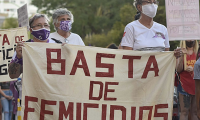 100 madres fueron víctimas de femicidios en Argentina