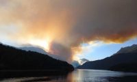 Lago Martin: ya veinte días de comenzado el incendio